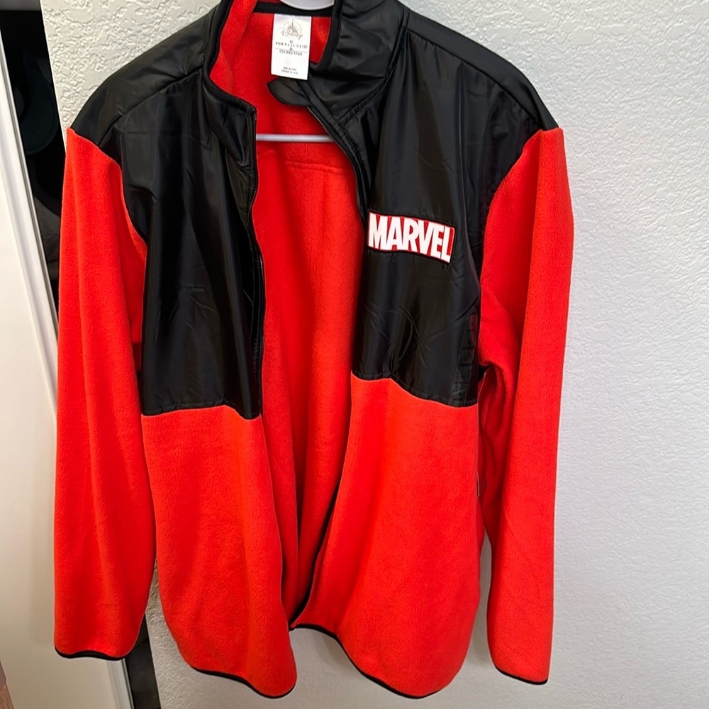 Marvel Logo Zip-up